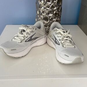 Brooks Light Gray and White Athletic Shoes